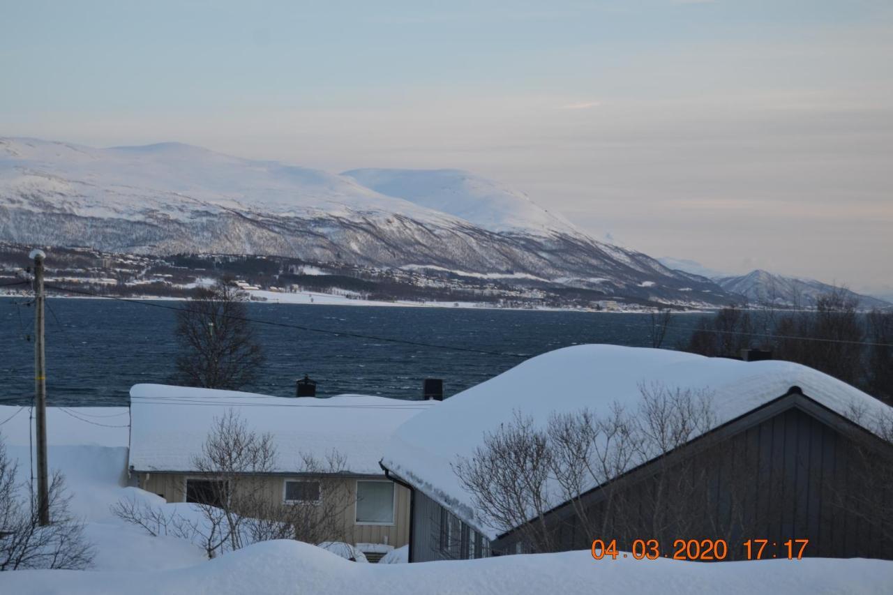 A nice&quiet place near to Trosmø city Apartamento Tromsø Exterior foto